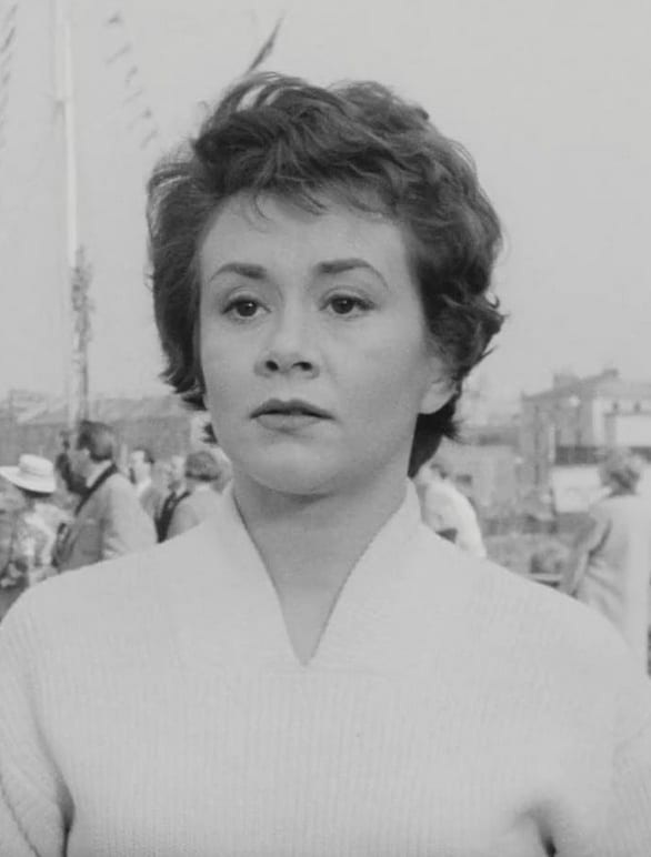 Joan Plowright dans "Le cabotin"
