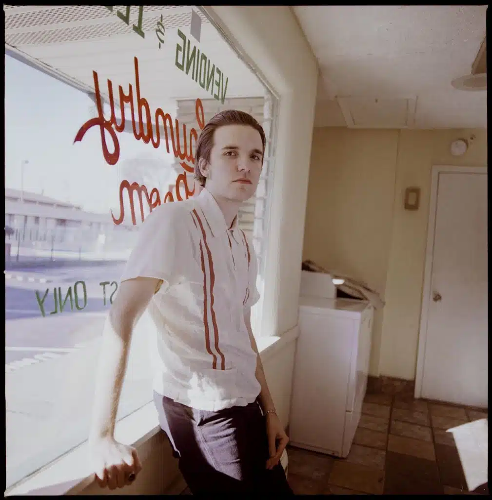 Theo Lawrence fait la promotion de The Worst in me