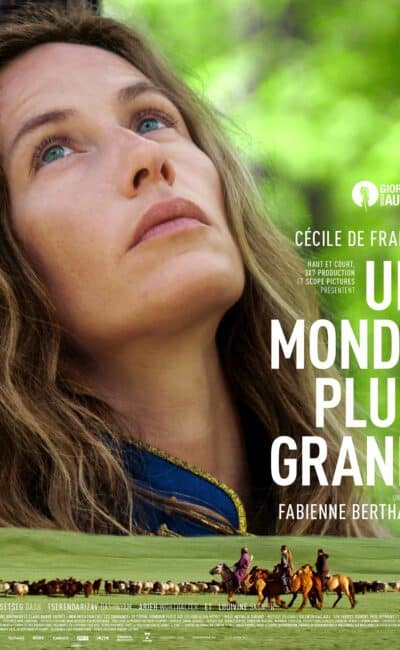 Un monde plus grand : affiche du film