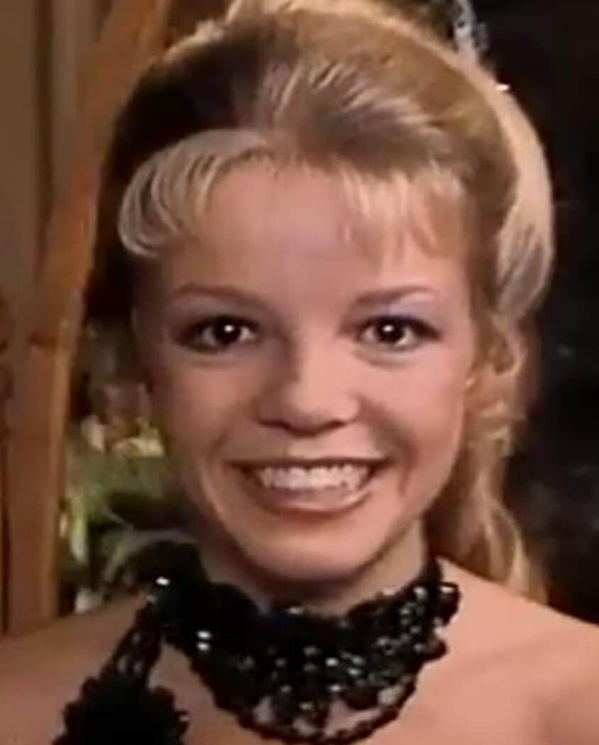 Jennifer Inch dans Lady Libertine