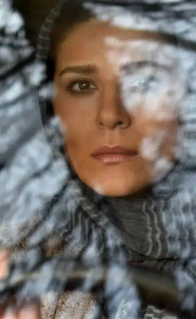 Sahar Dolatshahi dans Reza (portrait)
