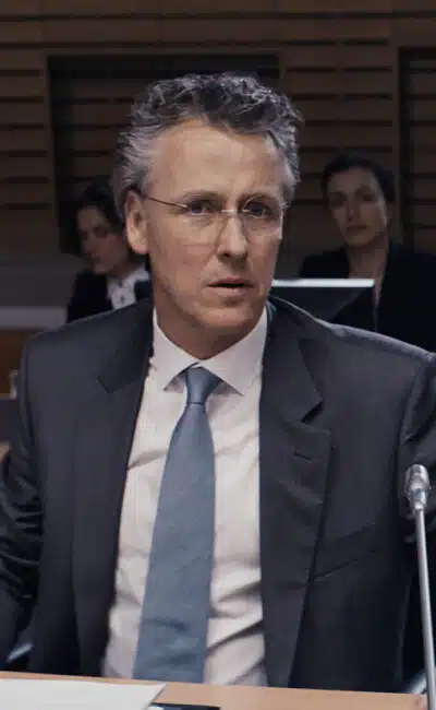 Daan Schurmans dans Adults in the room de Costa Gavras