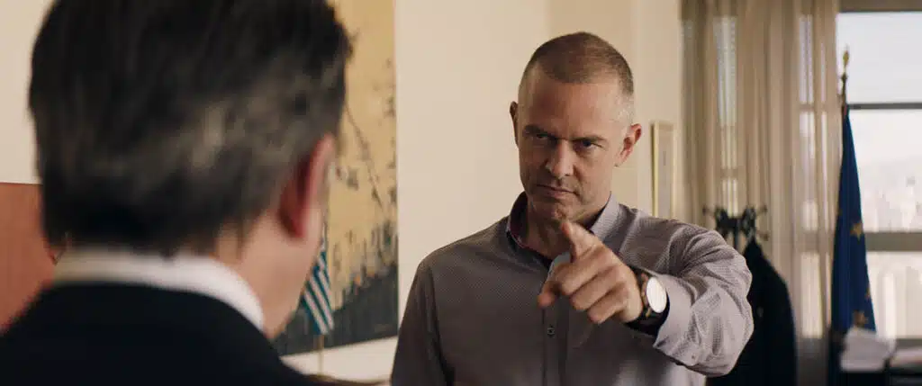 Adults in the room de Costa-Gavras, Christos Loulis