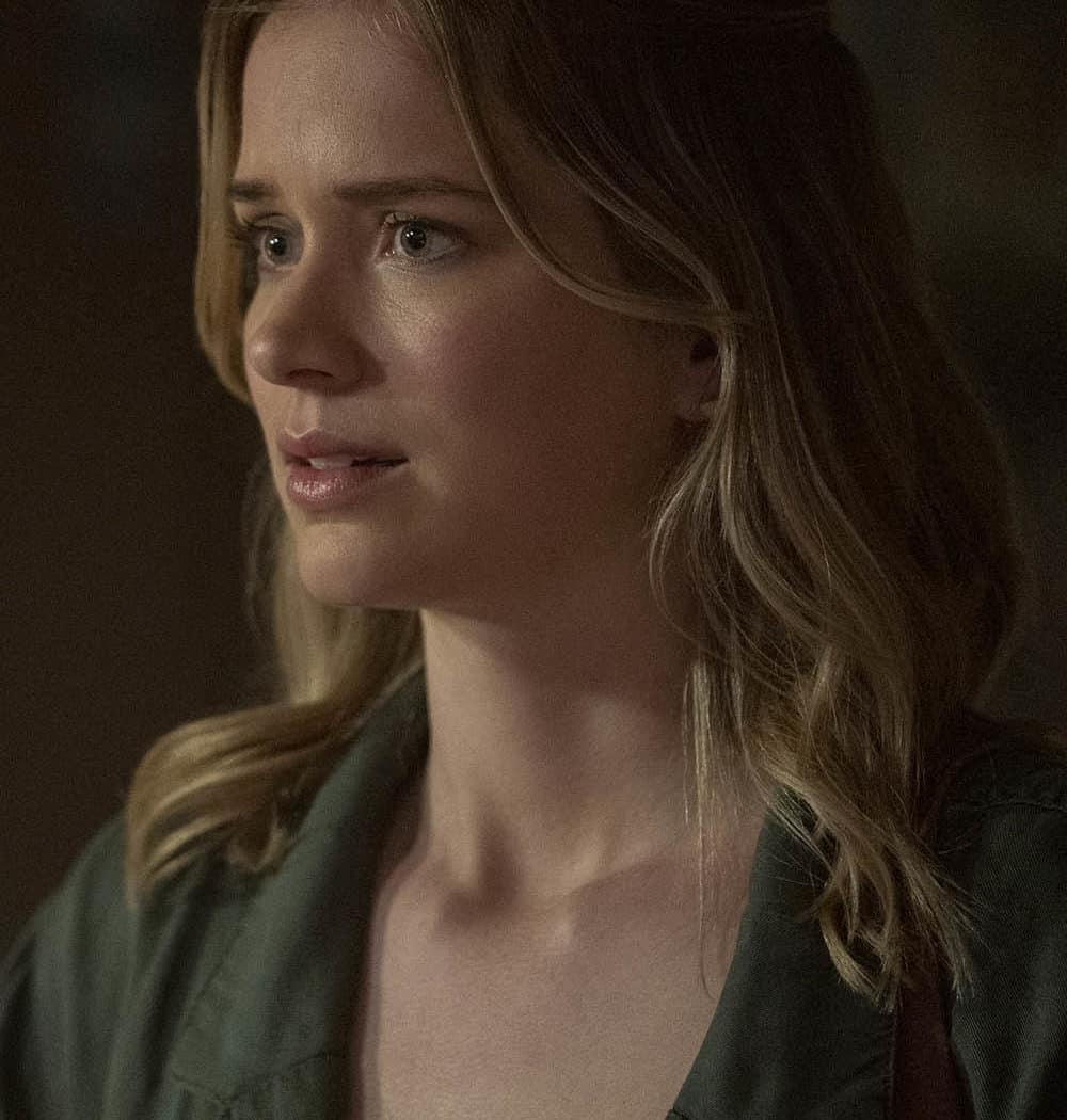 Elizabeth Lail dans le film d'horreur Countdown