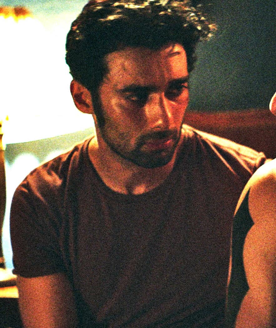 Arash Marandi dans Luciernagas