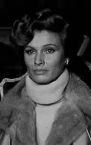 Evelyn Stewart (Ida Galli)