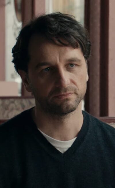 Matthew Rhys dans Un ami extraordinaire