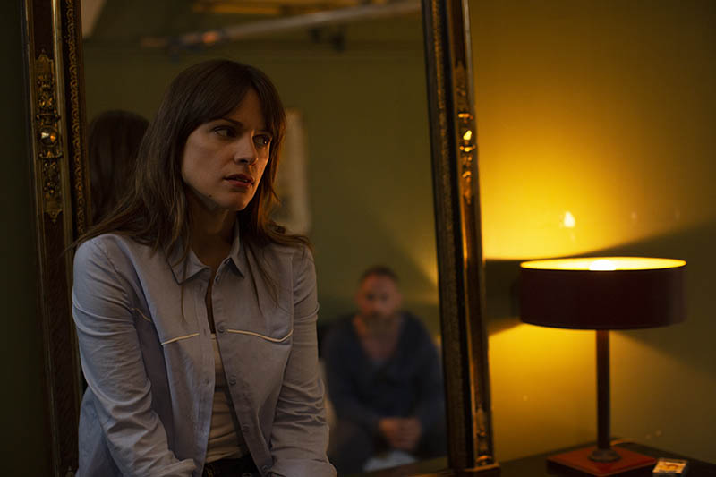 Veerle Baetens et Roland Moller dans Bluebird