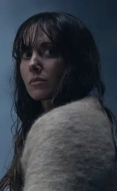 Alison Brie dans Together