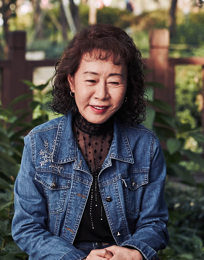 YOUN Yuh-jung dans The Bacchus Lady