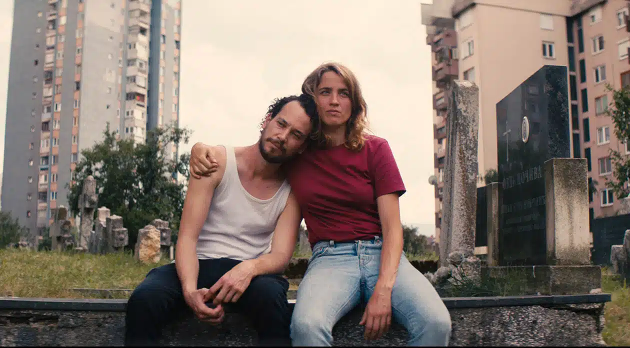 Adèle Hanael floppe dans Les héros ne meurt jamais