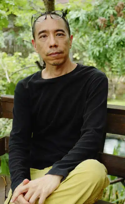Apichatpong Weerasethakul sur le tournage de Memoria