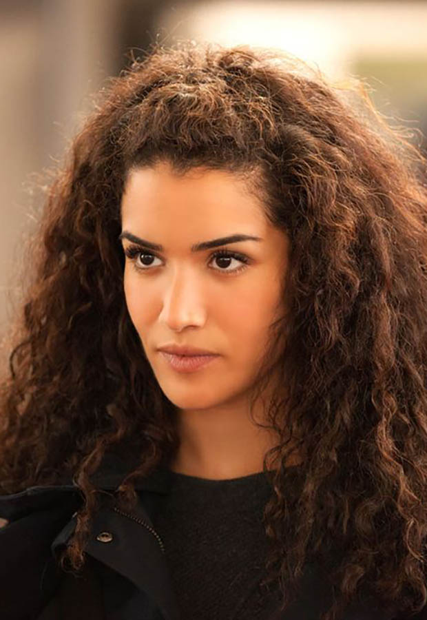 Sabrina Ouazani dans Break