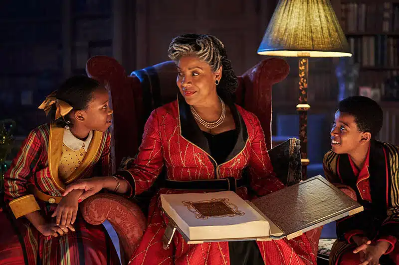 Phylicia Rashad dans Un Noël enchanté, Jingle Jangle, sur Netflix en 2020