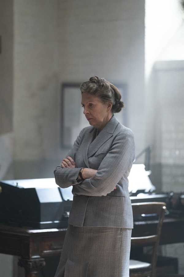 Penelope Wilton, portrait
