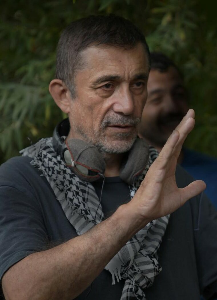 Portrait de Nuri Bilge Ceylan sur le tournage des Herbes sèches