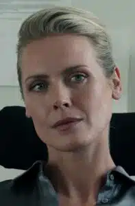 Synnøve Macody Lund