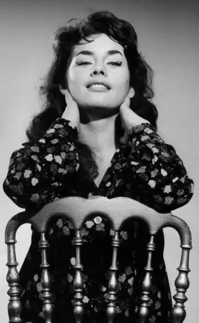 Vera Tschechowa dans Coups de foudre (1958)