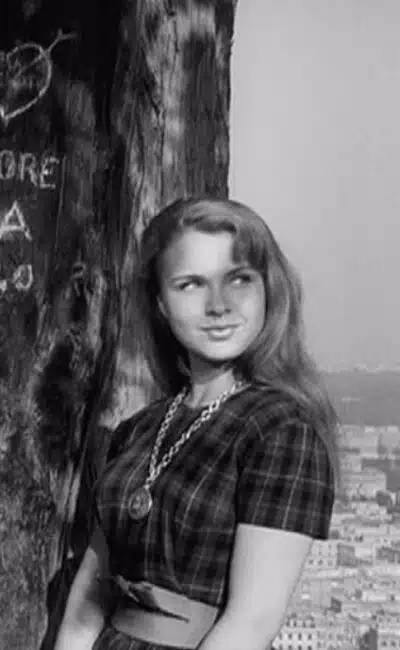 Françoise Danell dans "3 staniere a Roma" (1958)