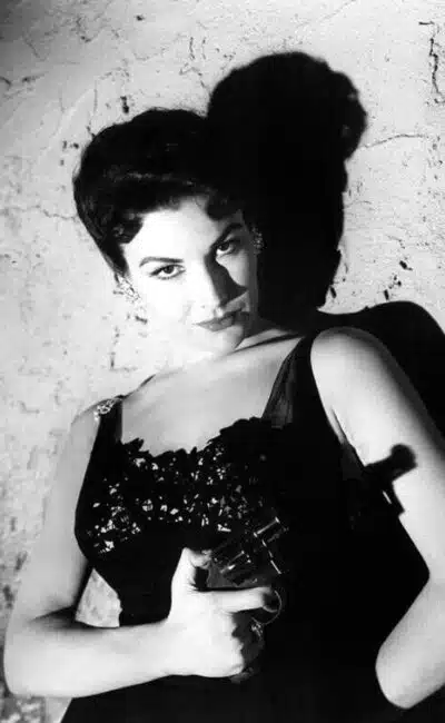 Mara Corday dans "Le gang des filles" (1958)
