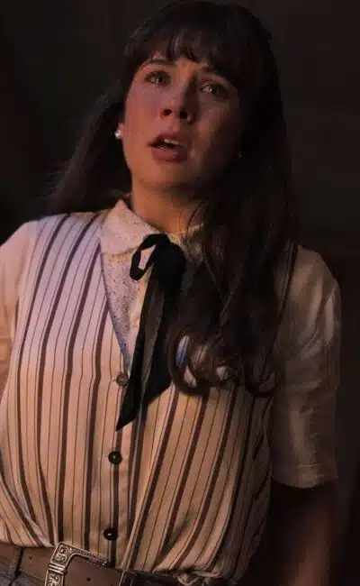 Mia Tomlinson, portrait