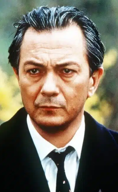 Remo Girone dans "La piovra" (TV)