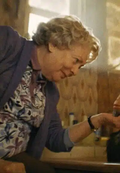 Alison Steadman, portrait