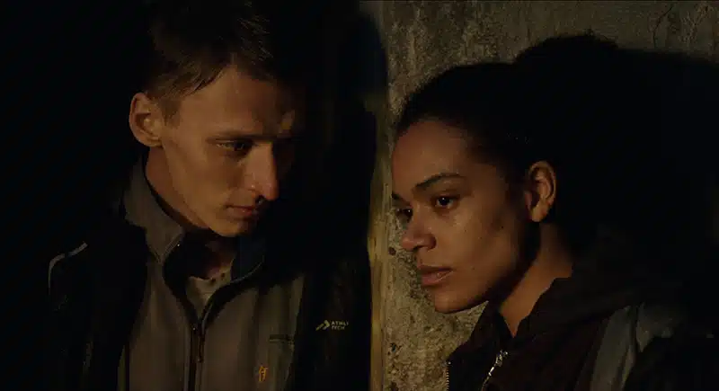 Volodymyr Zhdanov et Sonia Bonny dans Selon Joy de Camille Lugan (2025)