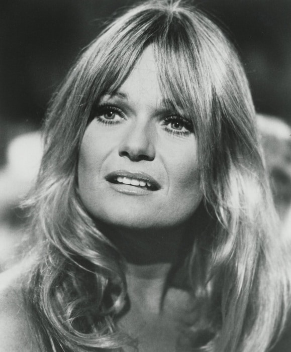 Valerie Perrine dans "Police frontière" (1982)