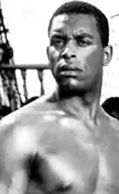 Alex Cressan dans "Tamango" (1958) de John Berry