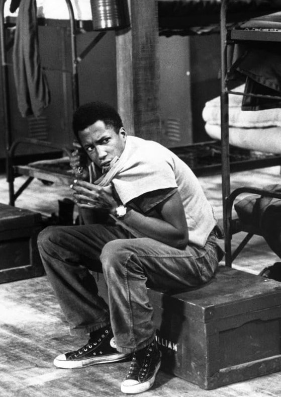 Michael Wright dans "Streamers" (1983) de Robert Altman